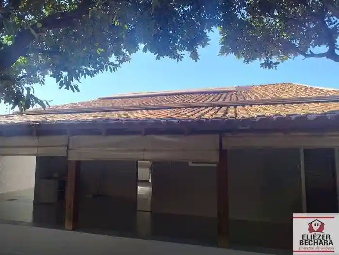 Casa com 3 quartos à venda, 232m² — foto 41 de 43
