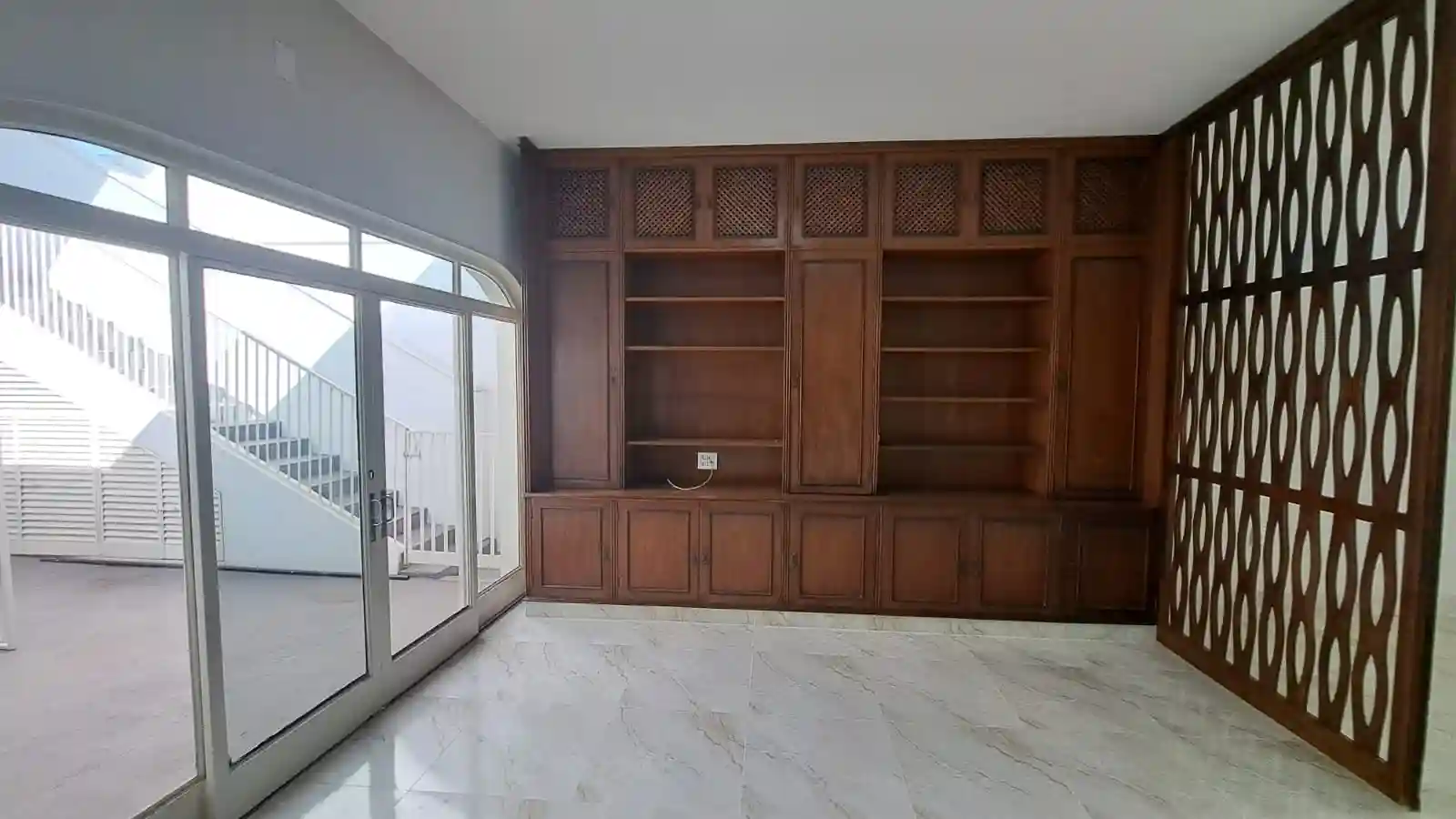 Casa com 4 quartos para aluguel, 302m² — foto 7 de 11