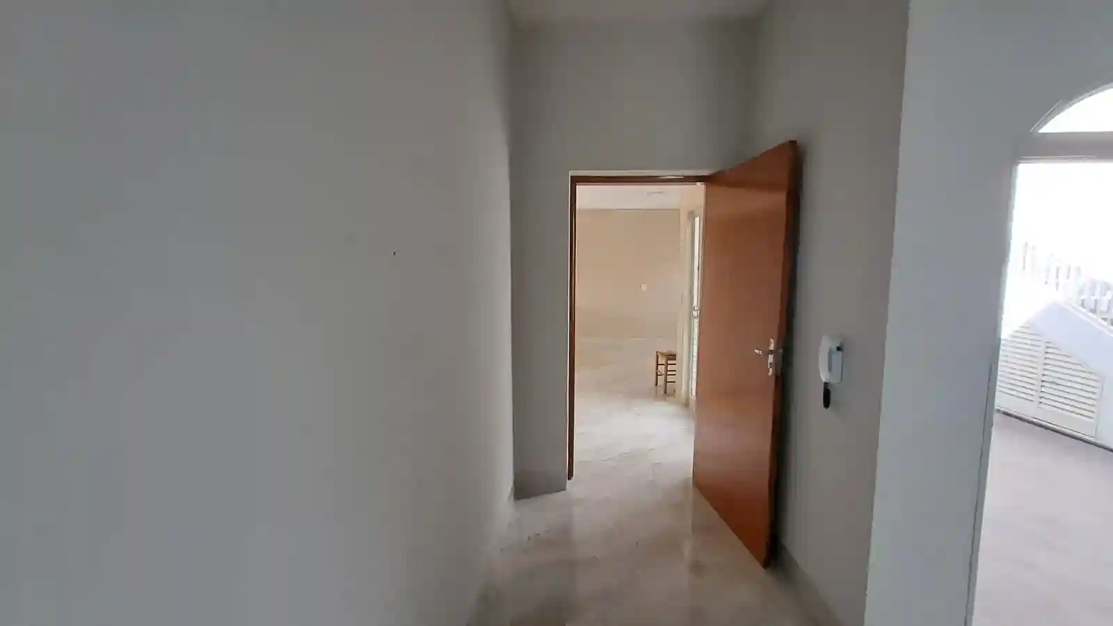 Casa com 4 quartos para aluguel, 302m² — foto 8 de 11