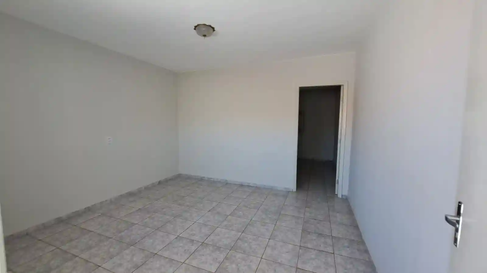 Casa com 4 quartos para aluguel, 302m² — foto 5 de 11