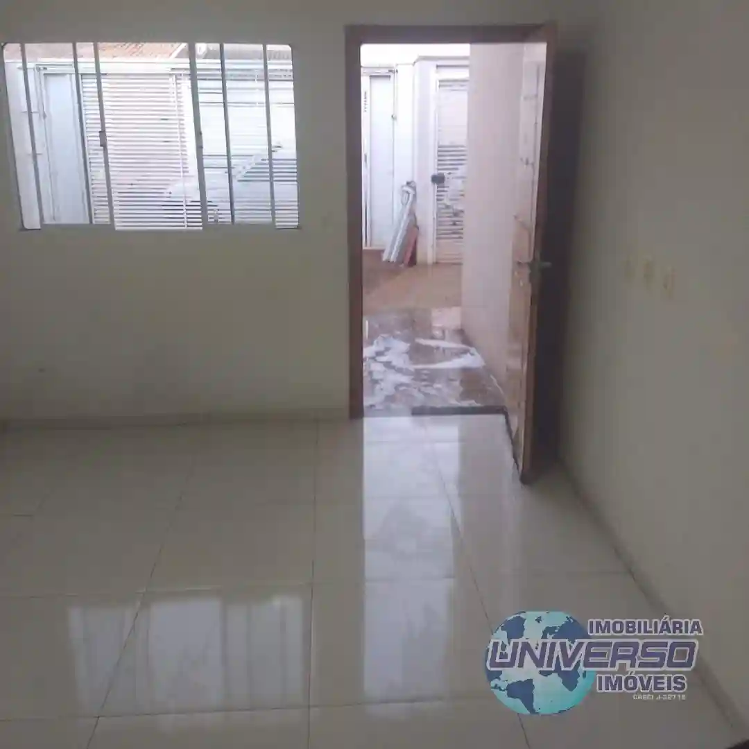Casa com 3 quartos à venda, 69m² — foto 8 de 9