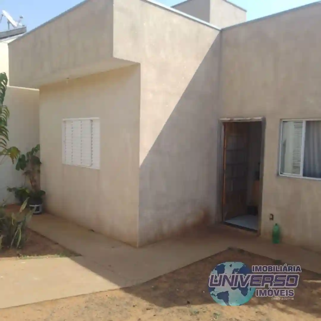 Casa com 3 quartos à venda, 69m² — foto 3 de 9