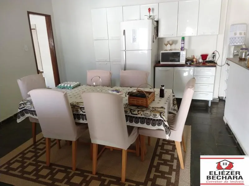 Casa à venda — foto 2 de 17