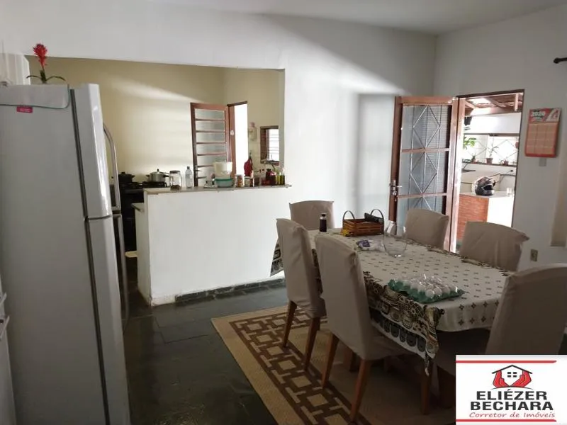 Casa à venda — foto 4 de 17