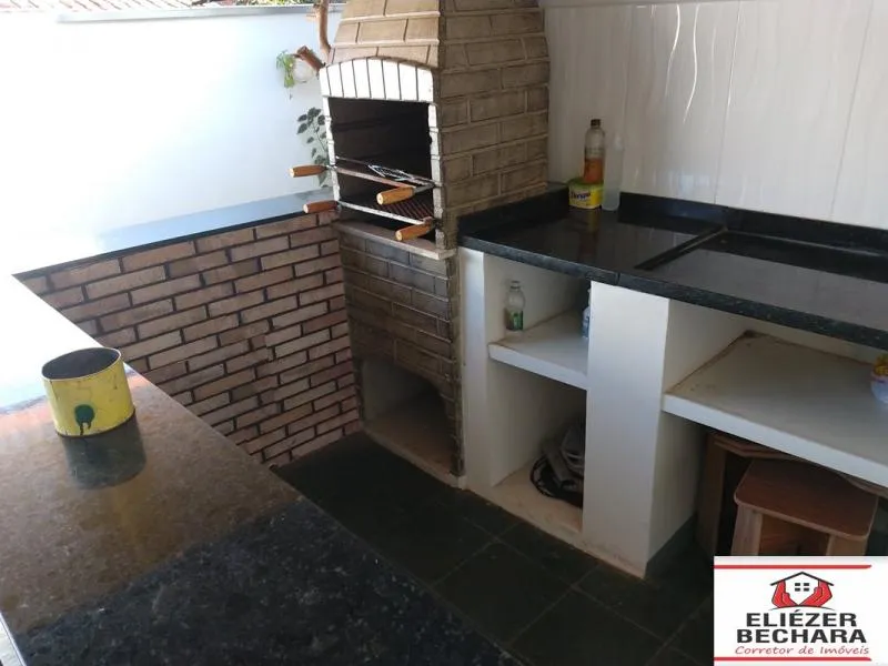 Casa à venda — foto 8 de 17