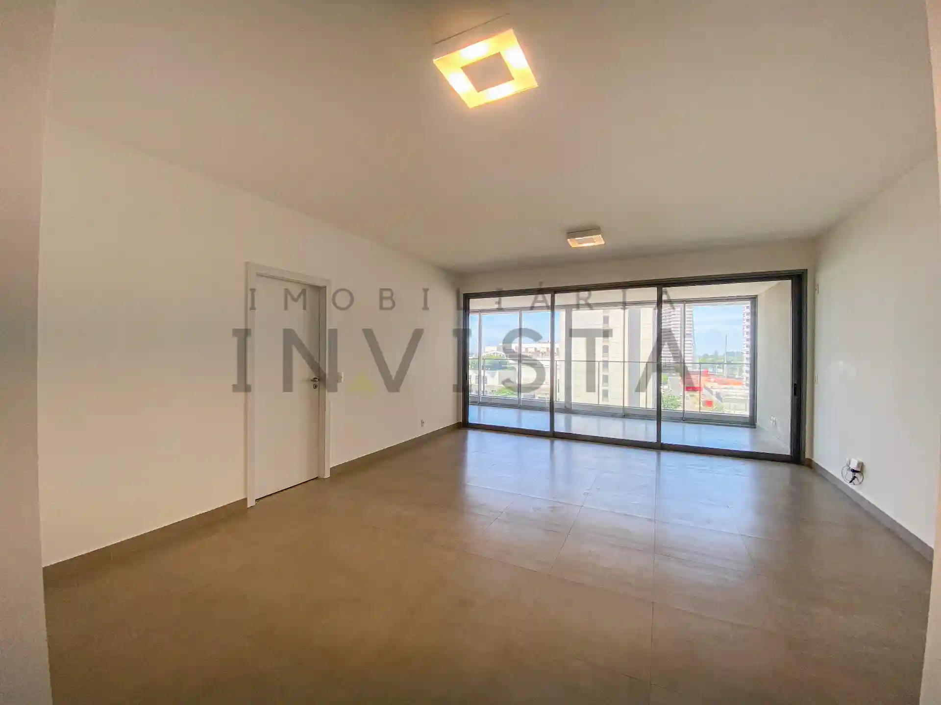 Apartamento com 3 quartos para aluguel, 167m² — foto 1 de 12