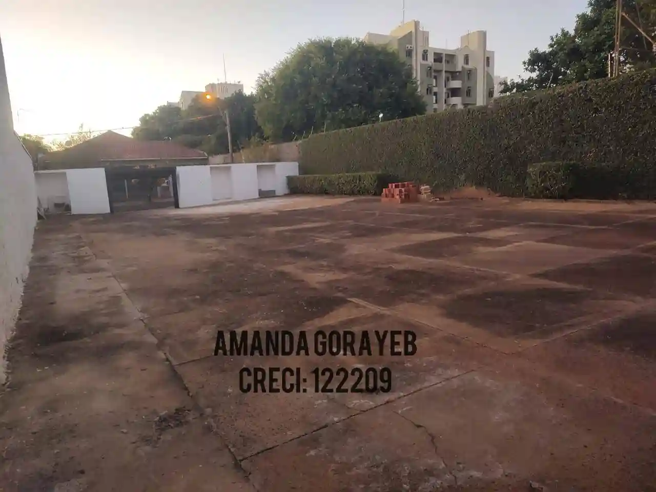 Terreno / Lote / Condomínio  à venda, 450m² — foto 5 de 6