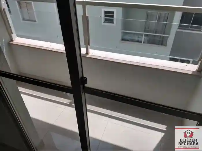 Apartamento com 2 quartos à venda, 65m² — foto 8 de 31