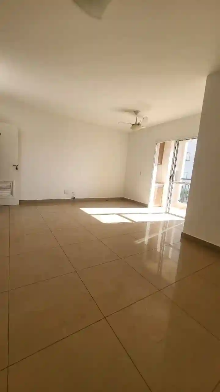 Apartamento com 3 quartos à venda, 85m² — foto 1 de 35