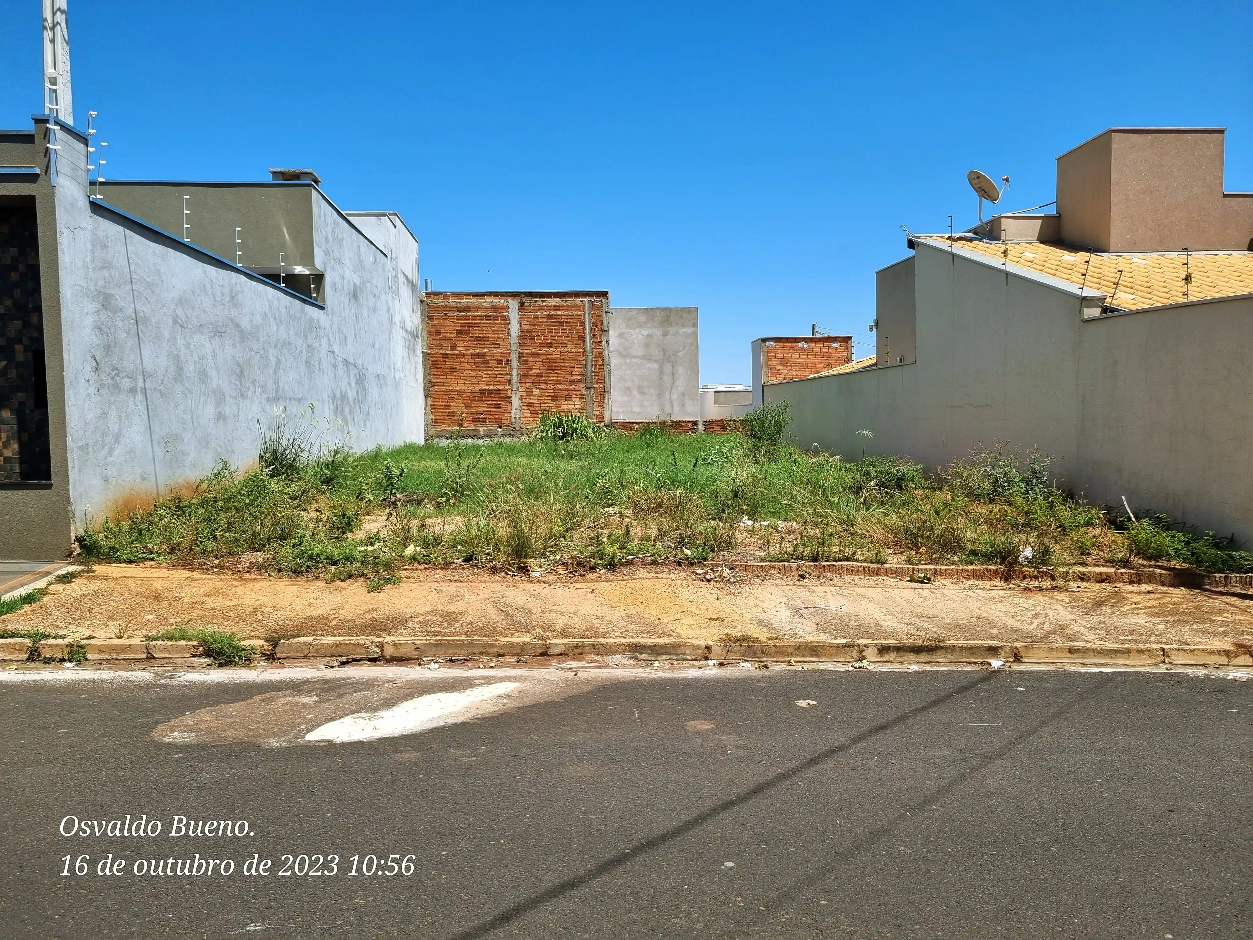 Terreno / Lote / Condomínio  à venda, 200m² — foto 5 de 5