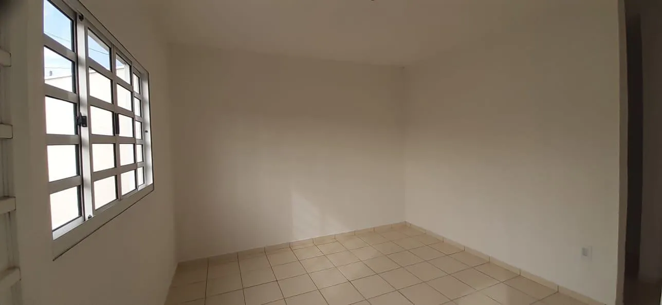 Casa com 3 quartos para aluguel, 200m² — foto 3 de 15