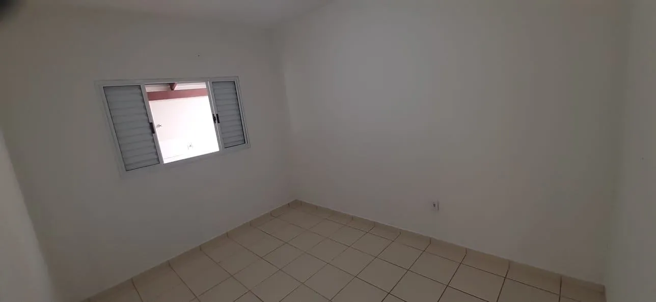 Casa com 3 quartos para aluguel, 200m² — foto 8 de 15