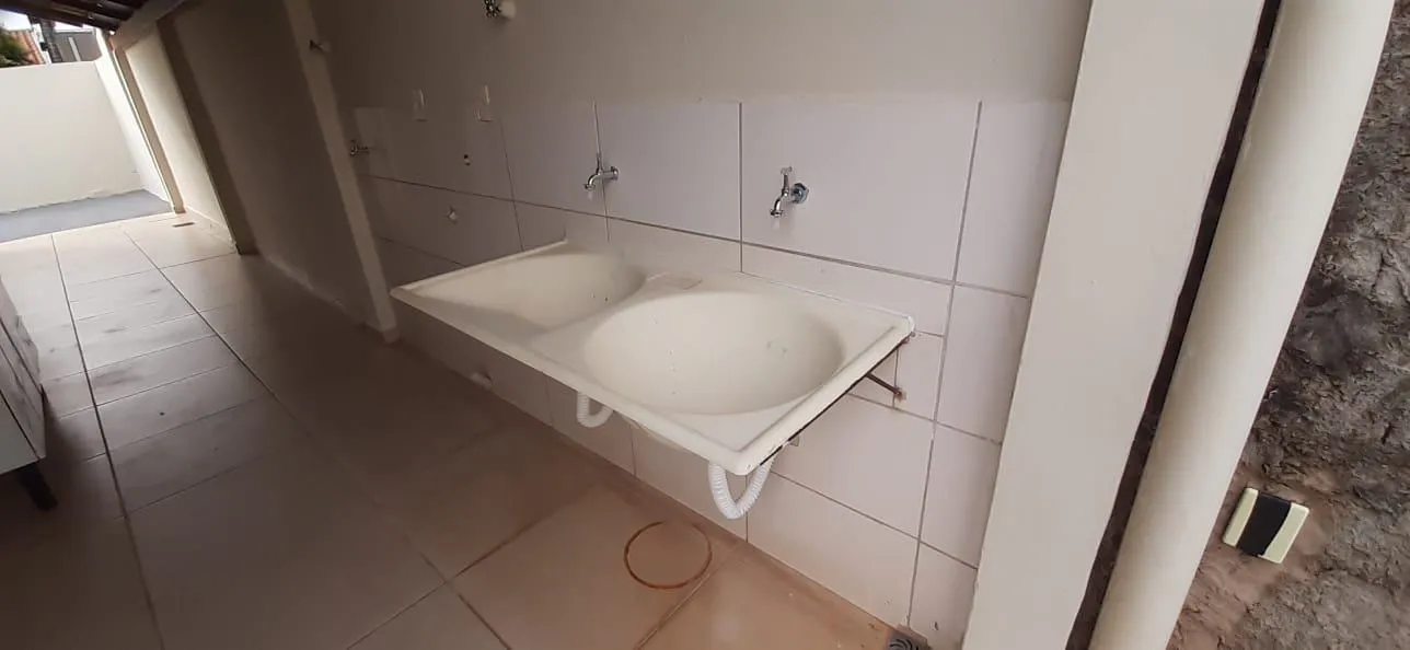 Casa com 3 quartos para aluguel, 200m² — foto 12 de 15