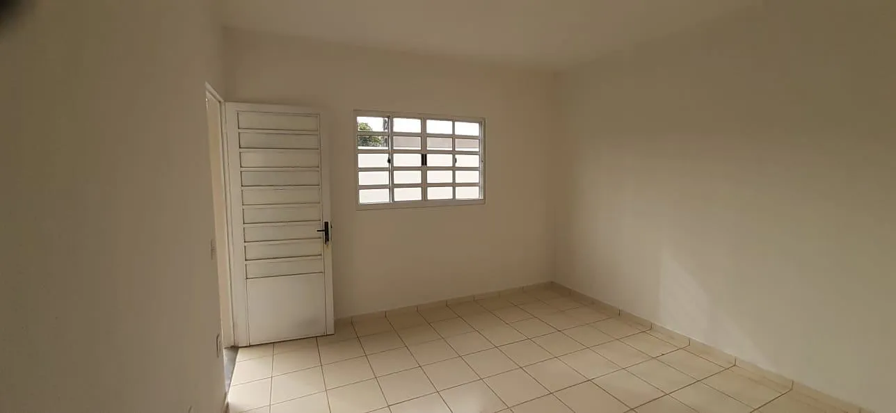Casa com 3 quartos para aluguel, 200m² — foto 4 de 15