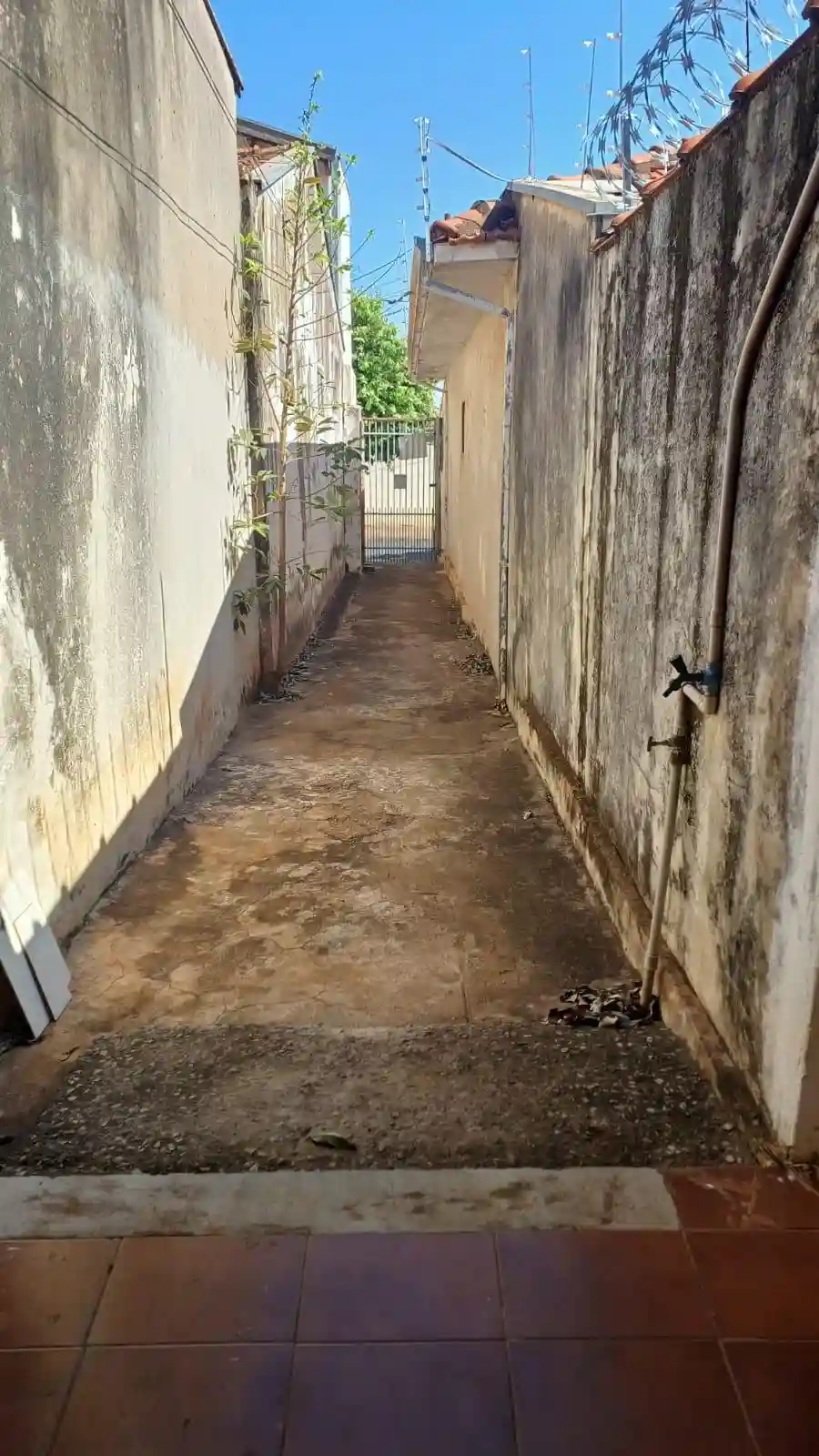Casa com 3 quartos à venda, 200m² — foto 2 de 17