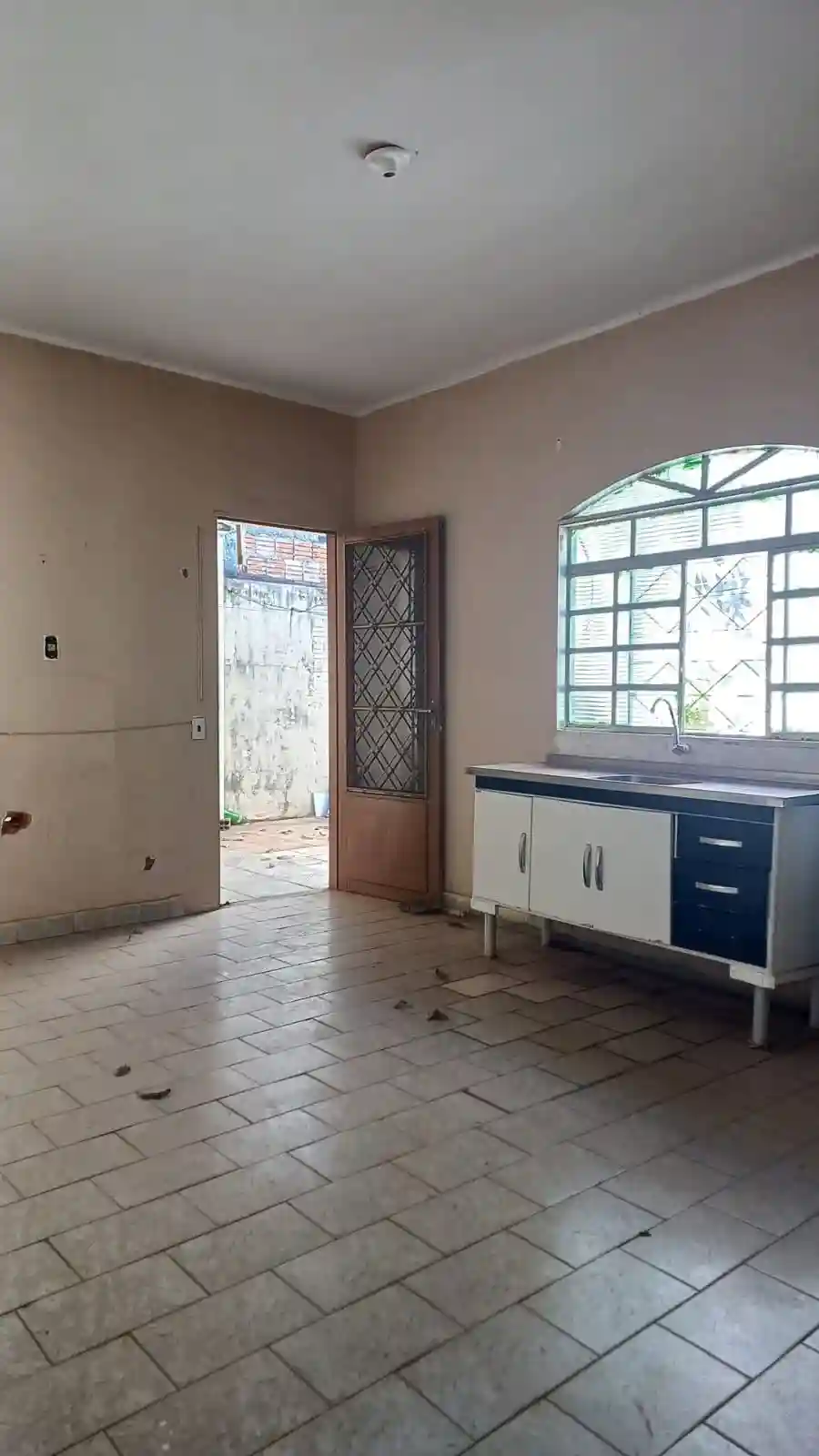 Casa com 3 quartos à venda, 200m² — foto 9 de 17
