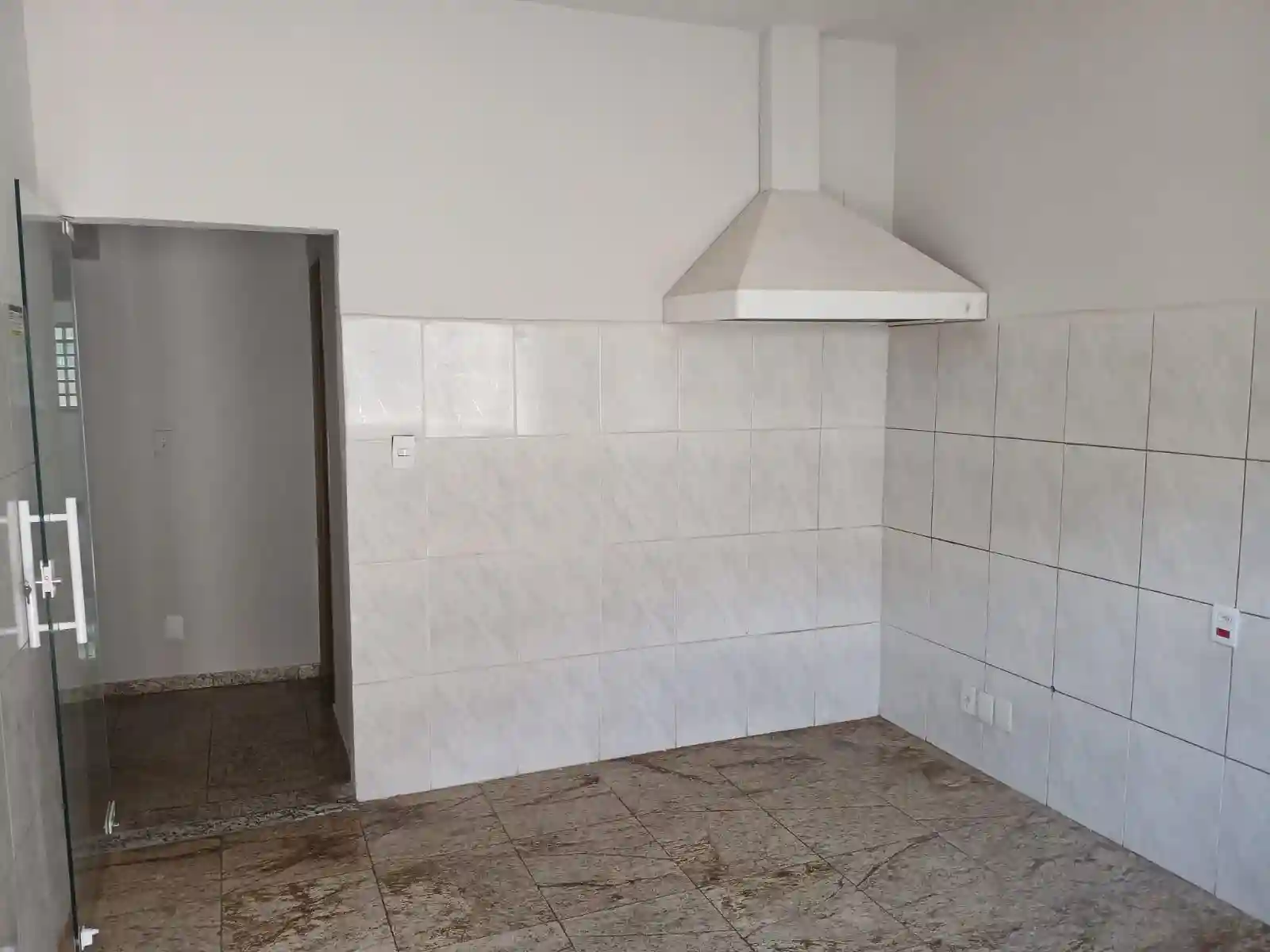 Casa Comercial com 4 quartos à venda, 200m² — foto 23 de 33