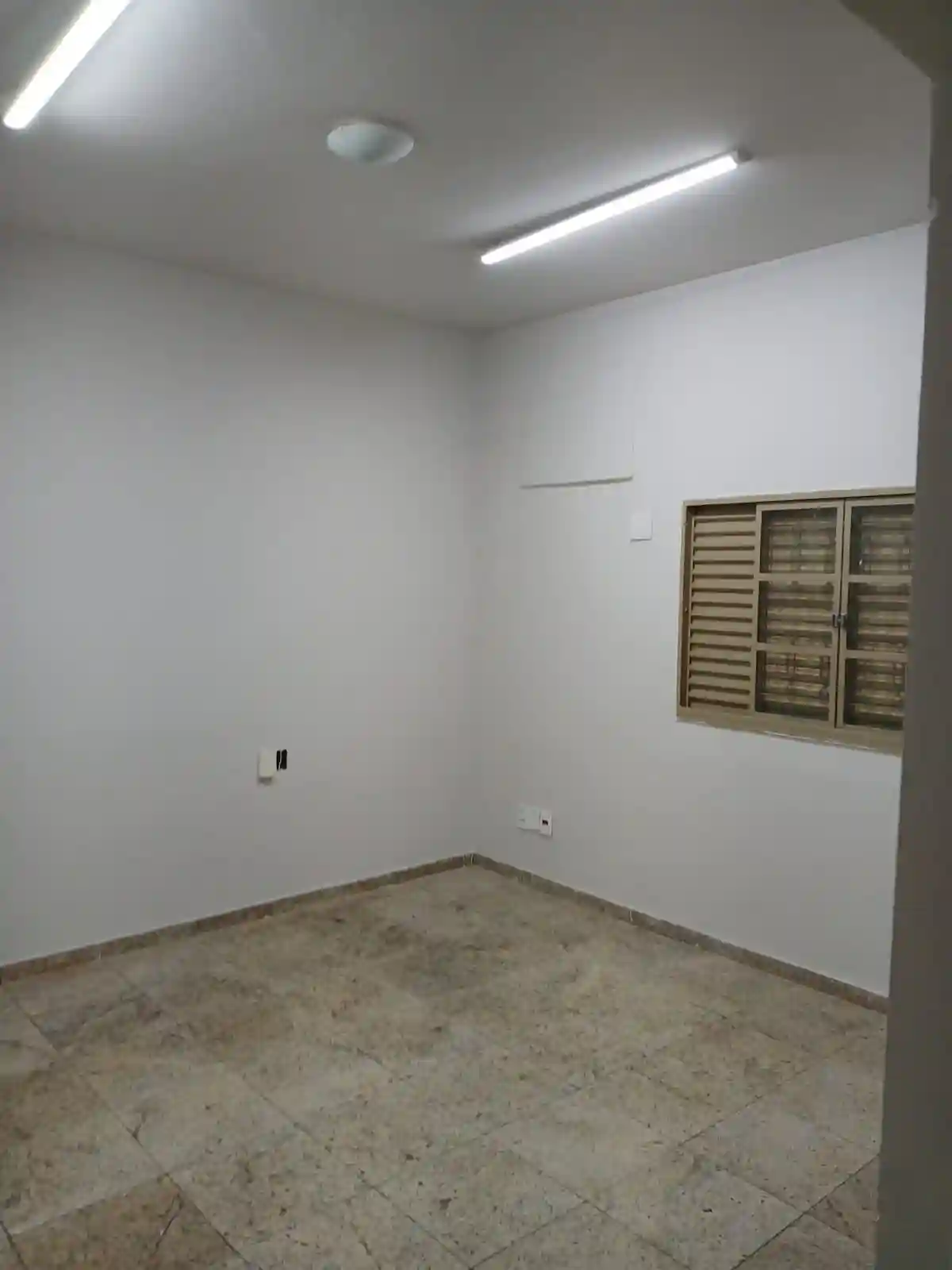 Casa Comercial com 4 quartos à venda, 200m² — foto 20 de 33