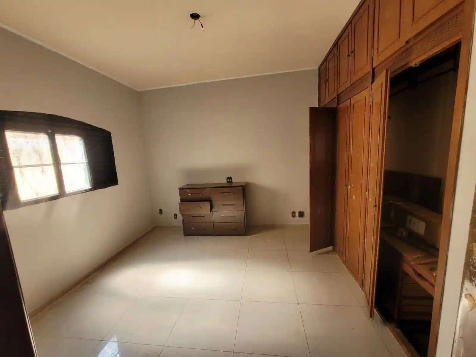 Casa com 3 quartos à venda, 360m² — foto 15 de 19