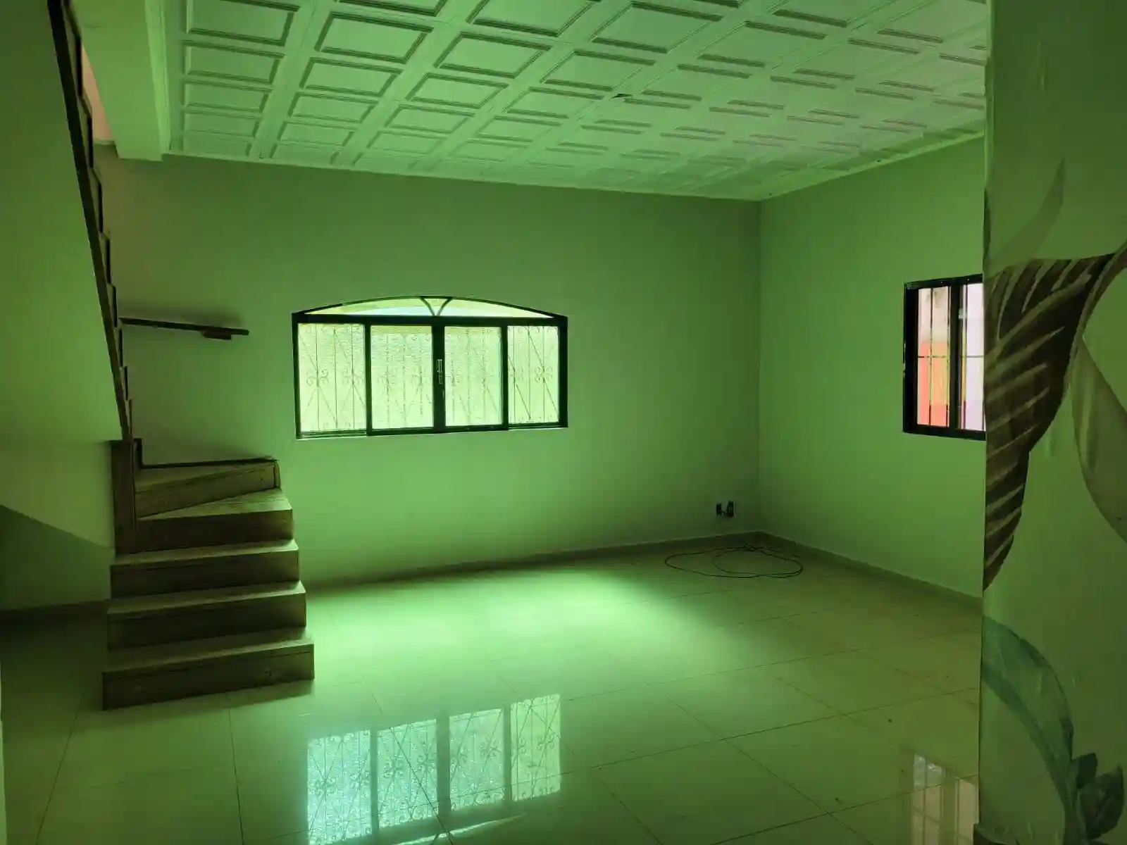 Casa com 3 quartos à venda, 360m² — foto 2 de 19