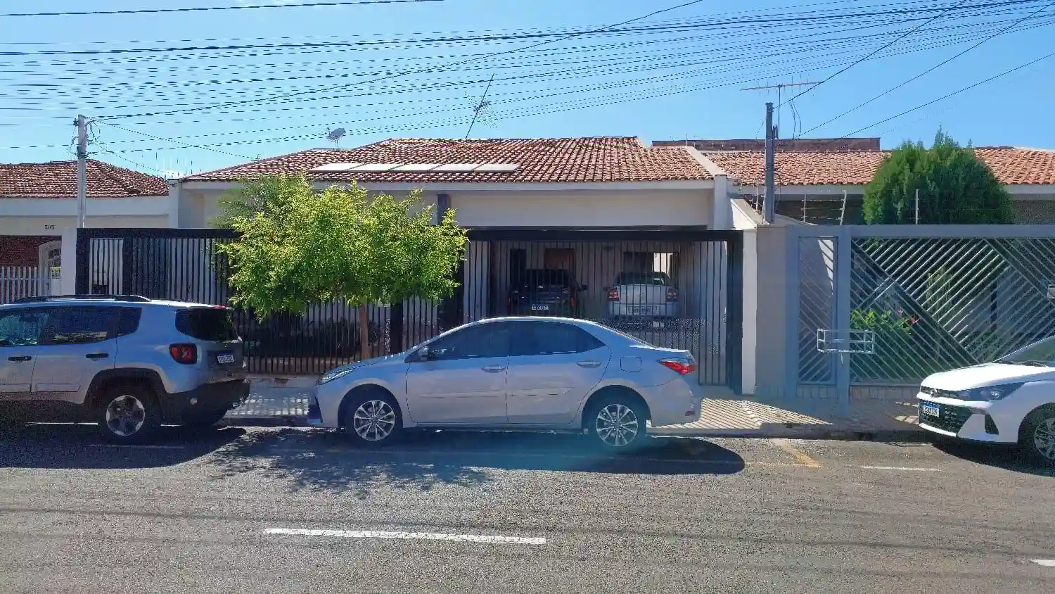 Casa Comercial com 3 quartos à venda, 201m² — foto 1 de 26