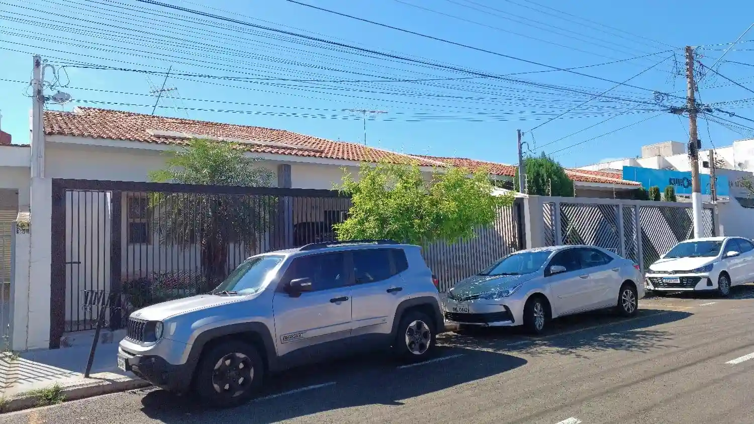 Casa Comercial com 3 quartos à venda, 201m² — foto 2 de 26