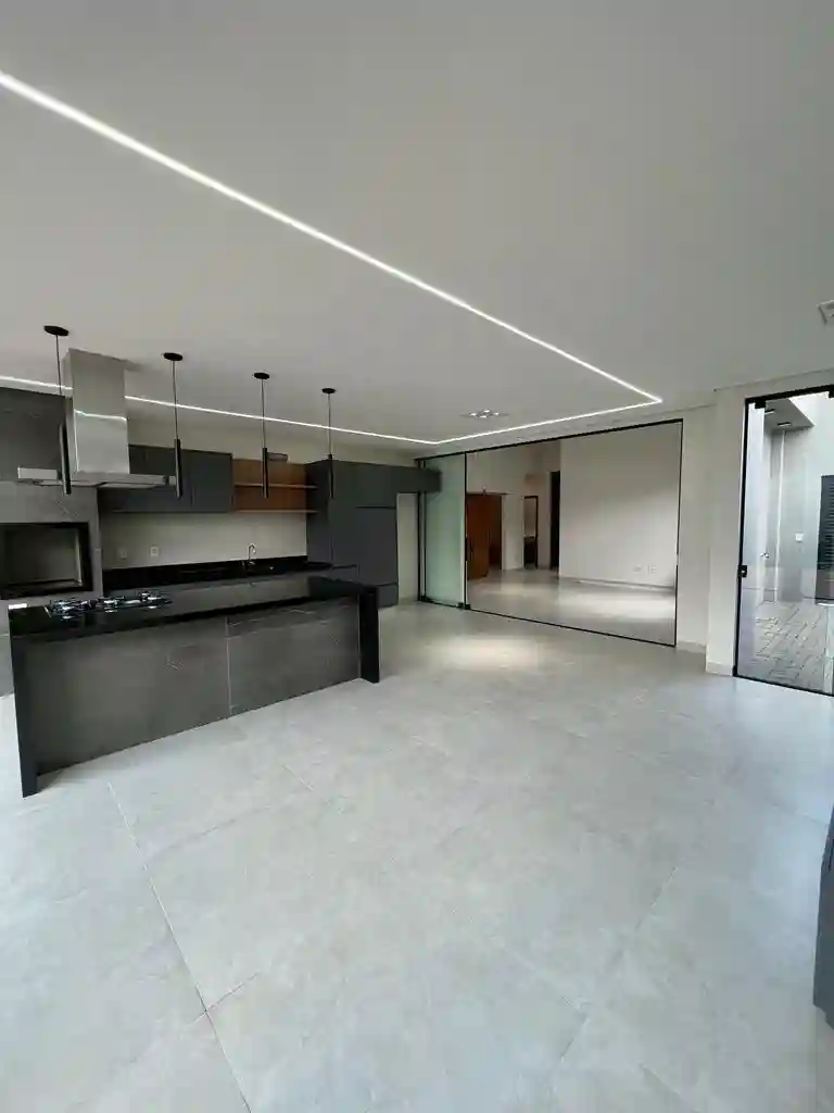 Casa de Condomínio com 3 quartos à venda, 220m² — foto 3 de 8