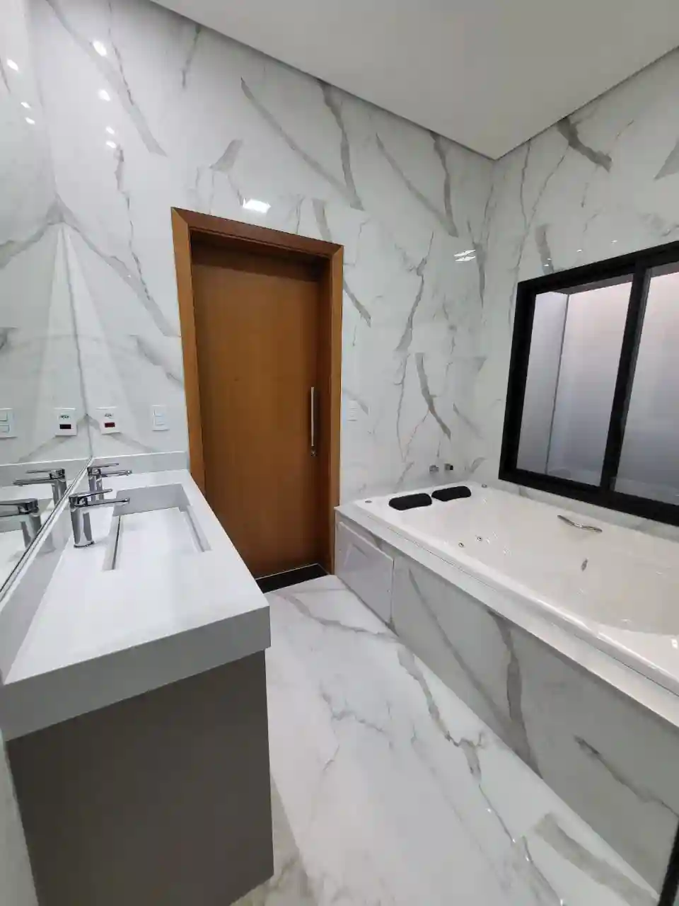 Casa de Condomínio com 3 quartos à venda, 250m² — foto 48 de 48