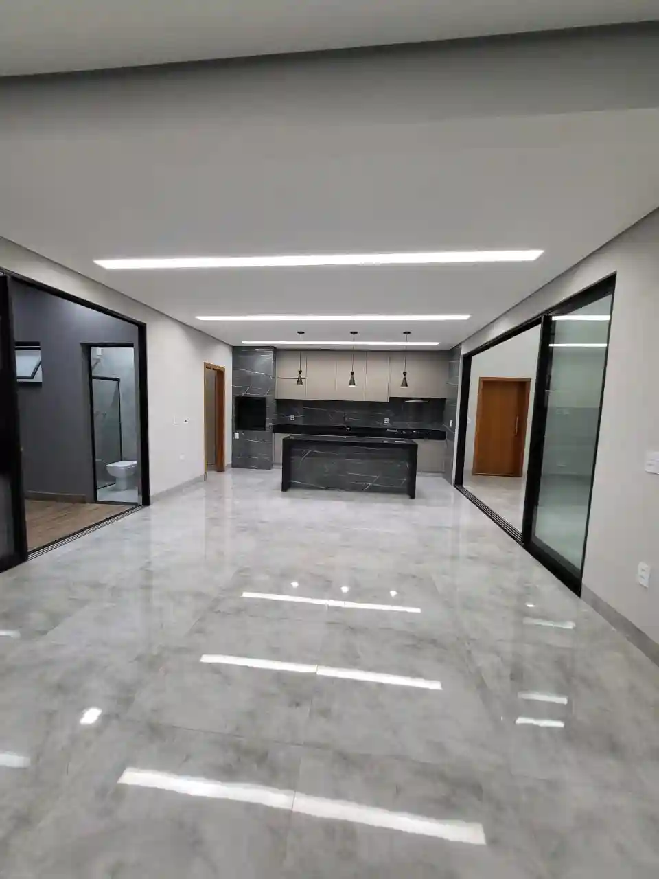 Casa de Condomínio com 3 quartos à venda, 250m² — foto 18 de 48