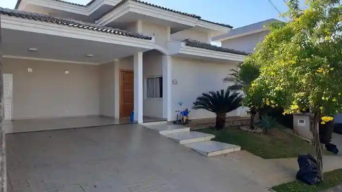 Casa de Condomínio com 3 quartos à venda, 235m² — foto 1 de 36