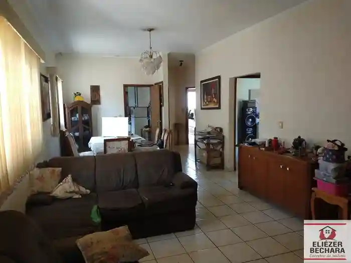 Casa com 2 quartos à venda, 360m² — foto 1 de 37