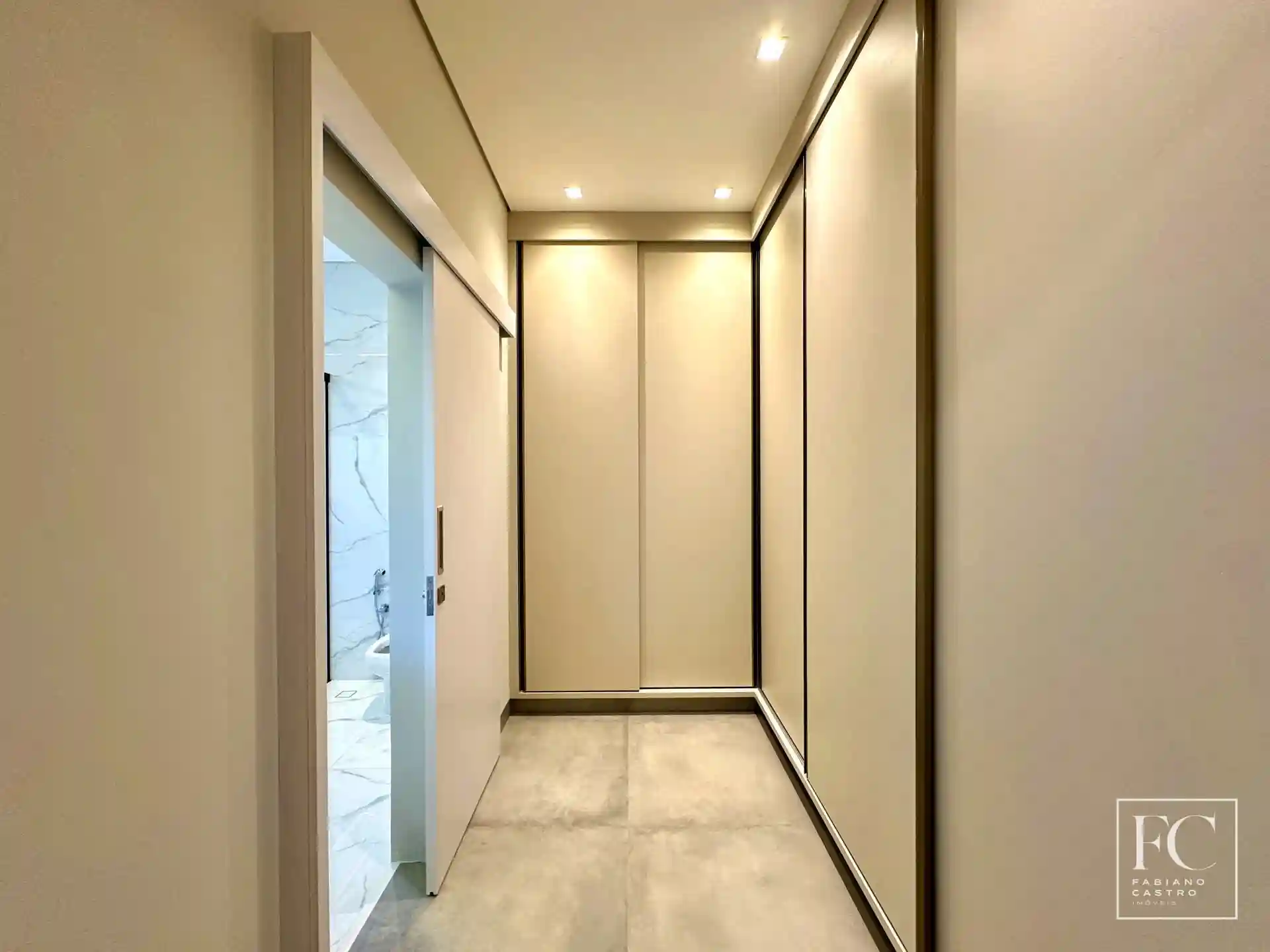 Casa de Condomínio com 3 quartos à venda, 240m² — foto 23 de 28