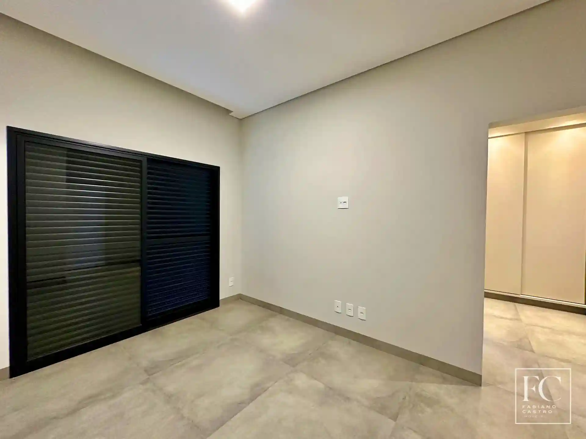 Casa de Condomínio com 3 quartos à venda, 240m² — foto 22 de 28