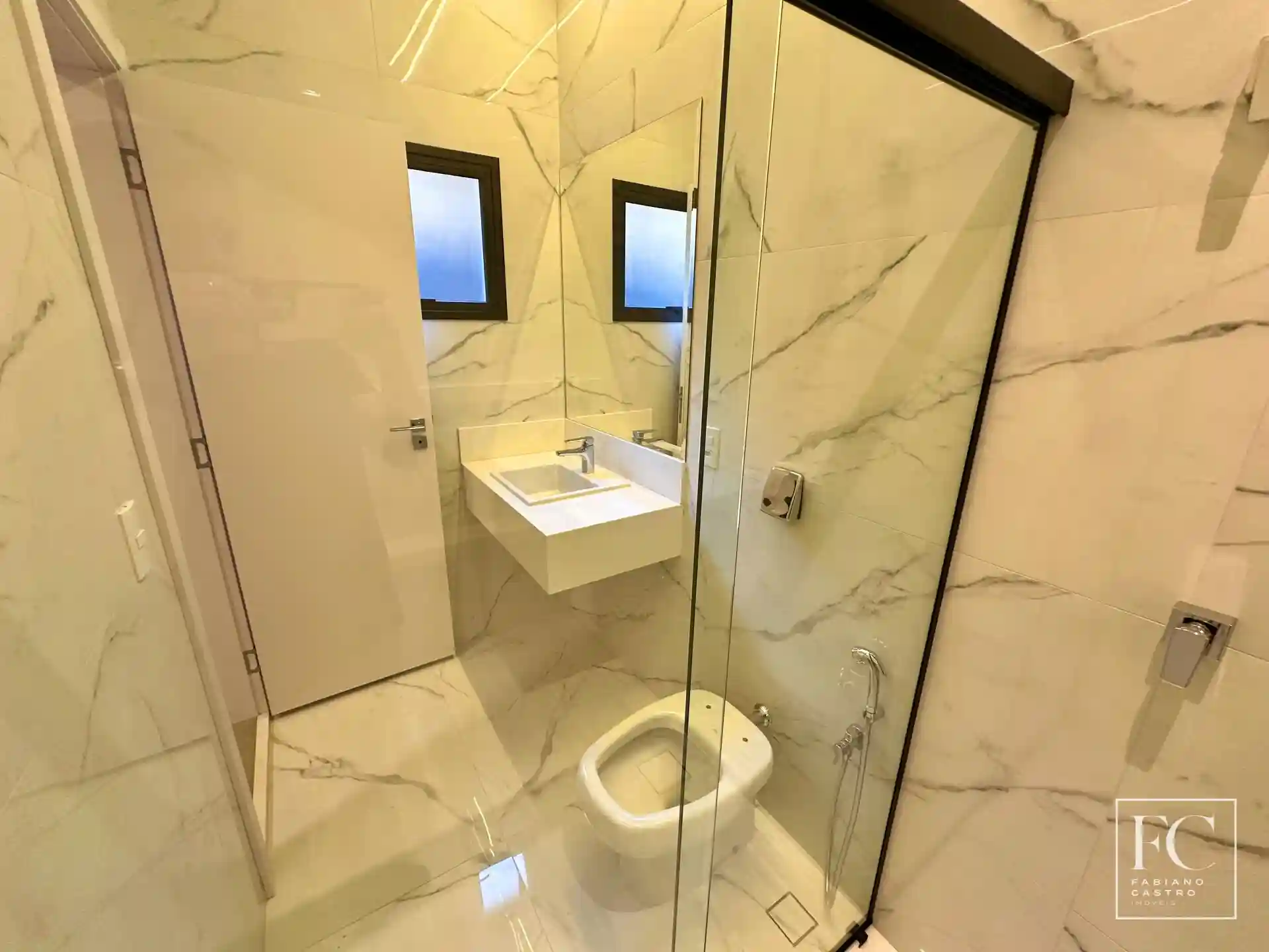 Casa de Condomínio com 3 quartos à venda, 240m² — foto 21 de 28