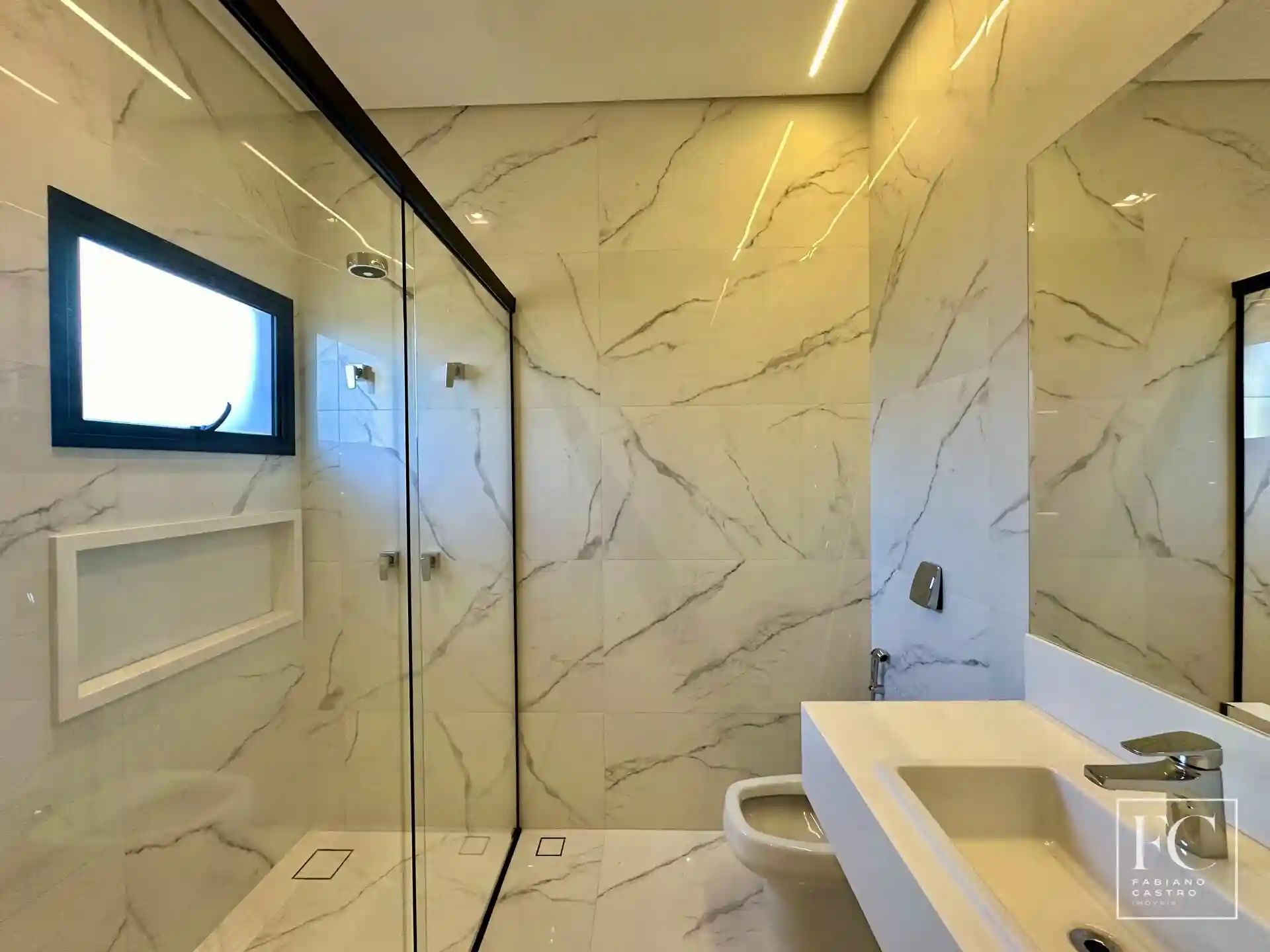 Casa de Condomínio com 3 quartos à venda, 240m² — foto 28 de 28