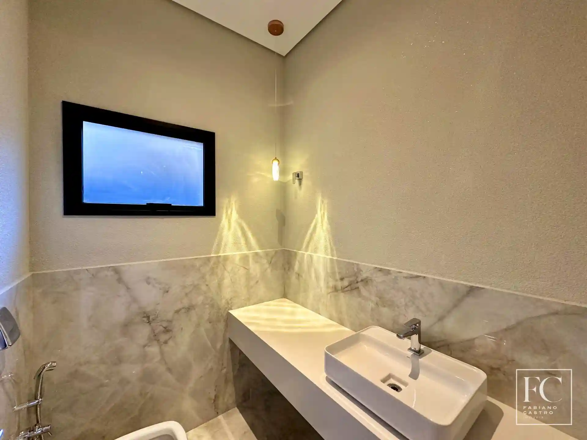 Casa de Condomínio com 3 quartos à venda, 240m² — foto 4 de 28