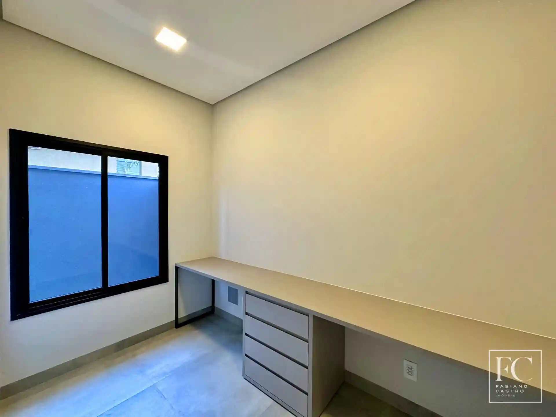 Casa de Condomínio com 3 quartos à venda, 240m² — foto 3 de 28