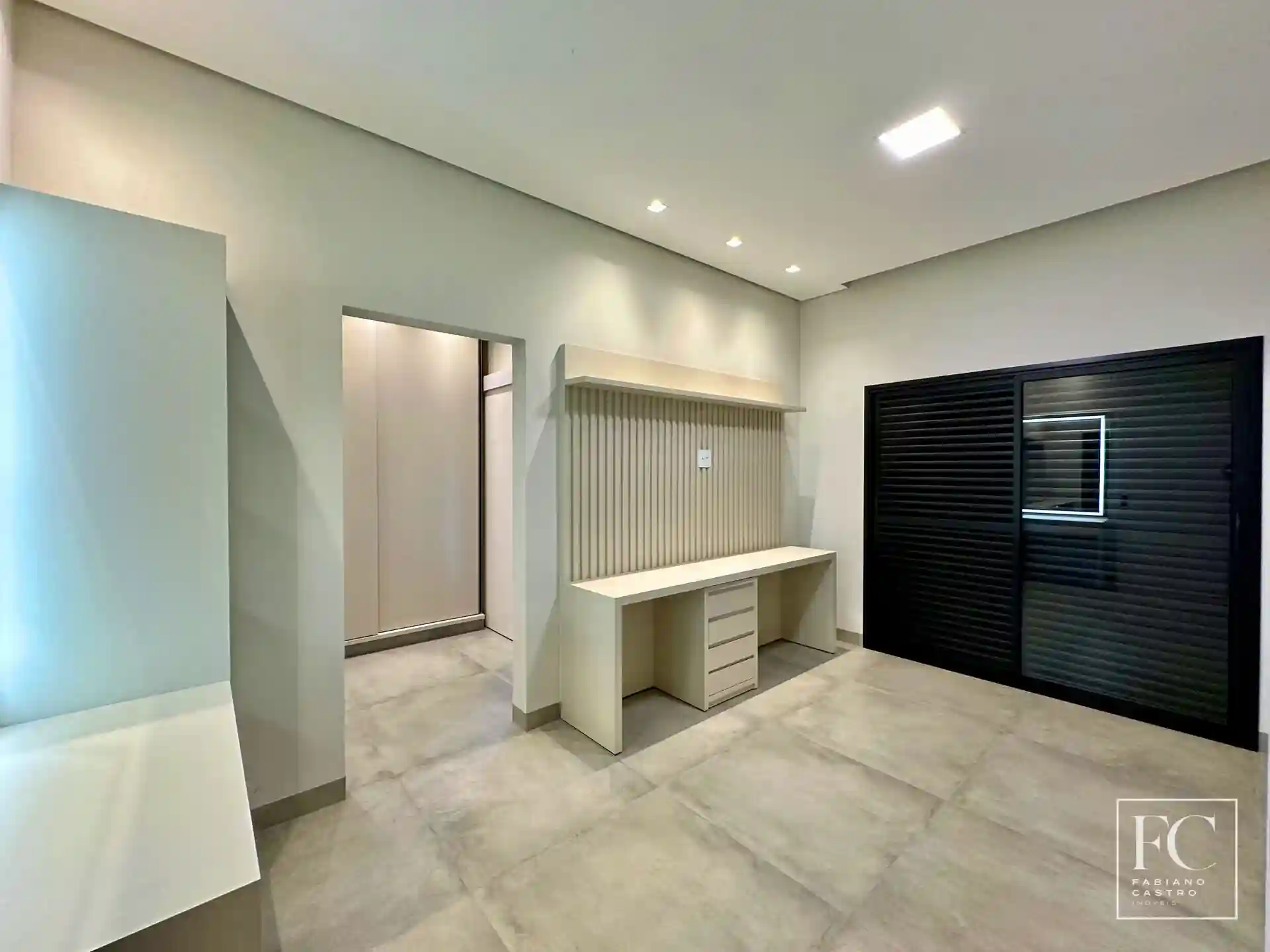 Casa de Condomínio com 3 quartos à venda, 240m² — foto 25 de 28