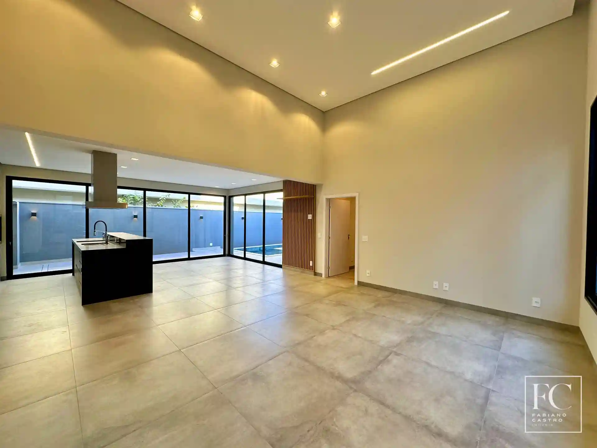 Casa de Condomínio com 3 quartos à venda, 240m² — foto 7 de 28