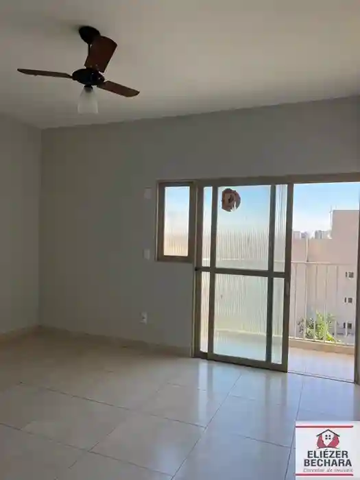 Apartamento com 3 quartos à venda, 80m² — foto 1 de 15