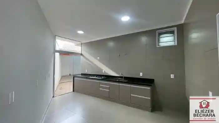 Casa com 3 quartos à venda, 155m² — foto 3 de 16