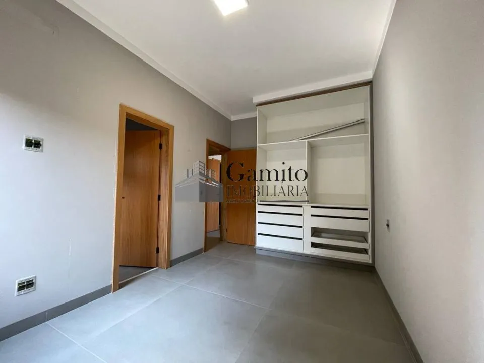 Casa de Condomínio à venda — foto 9 de 11