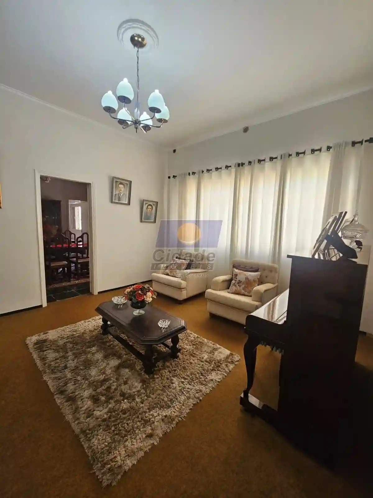 Casa com 4 quartos à venda, 271m² — foto 12 de 39