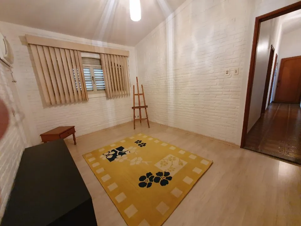 Casa à venda — foto 3 de 10