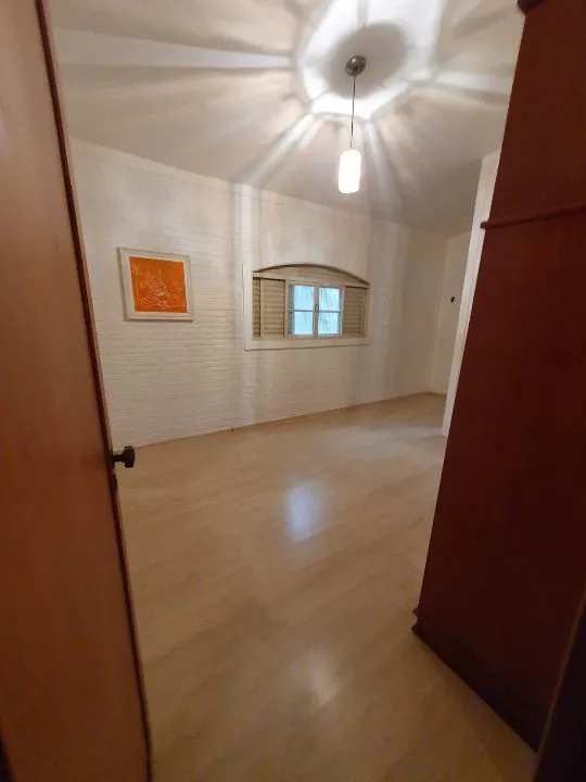 Casa à venda — foto 8 de 10