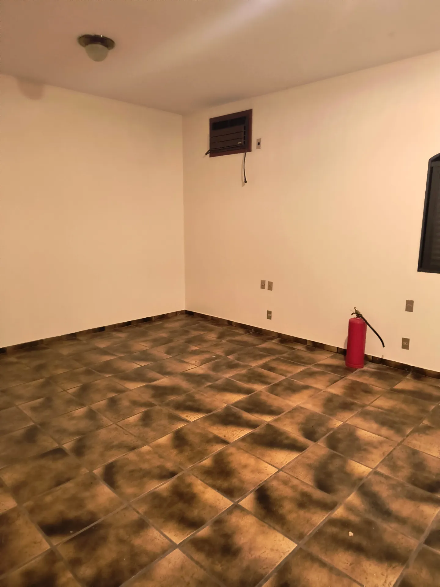 Casa com 3 quartos à venda, 620m² — foto 17 de 21