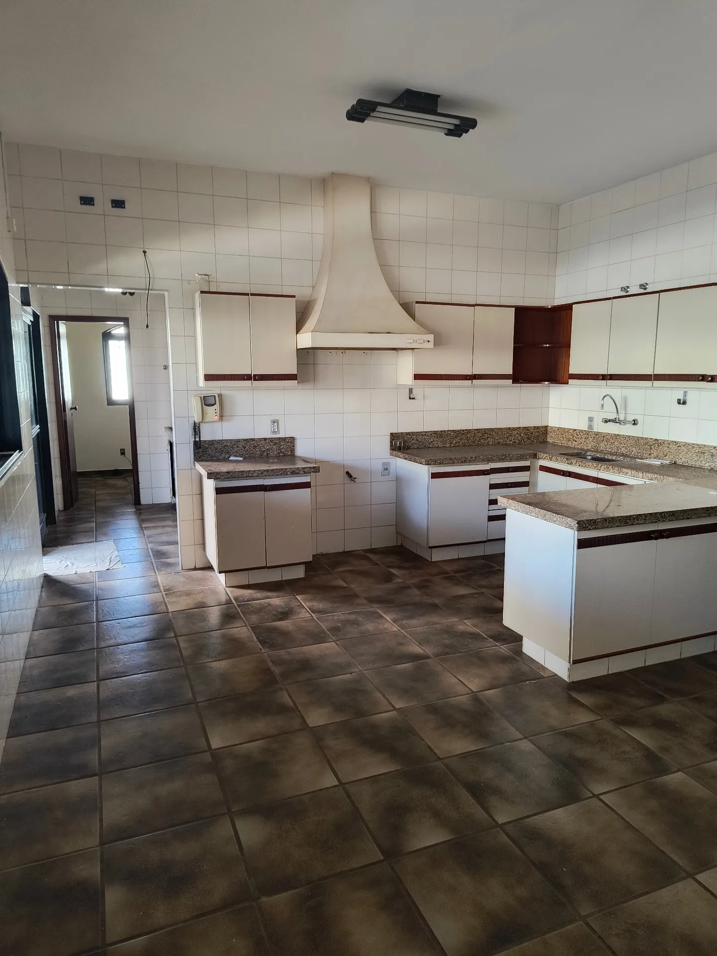 Casa com 3 quartos à venda, 620m² — foto 10 de 21