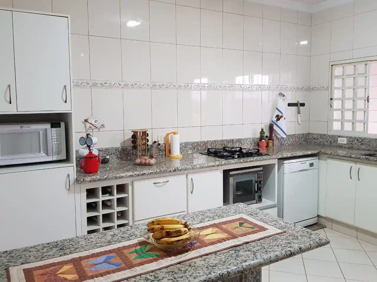 Casa com 3 quartos à venda, 284m² — foto 8 de 10