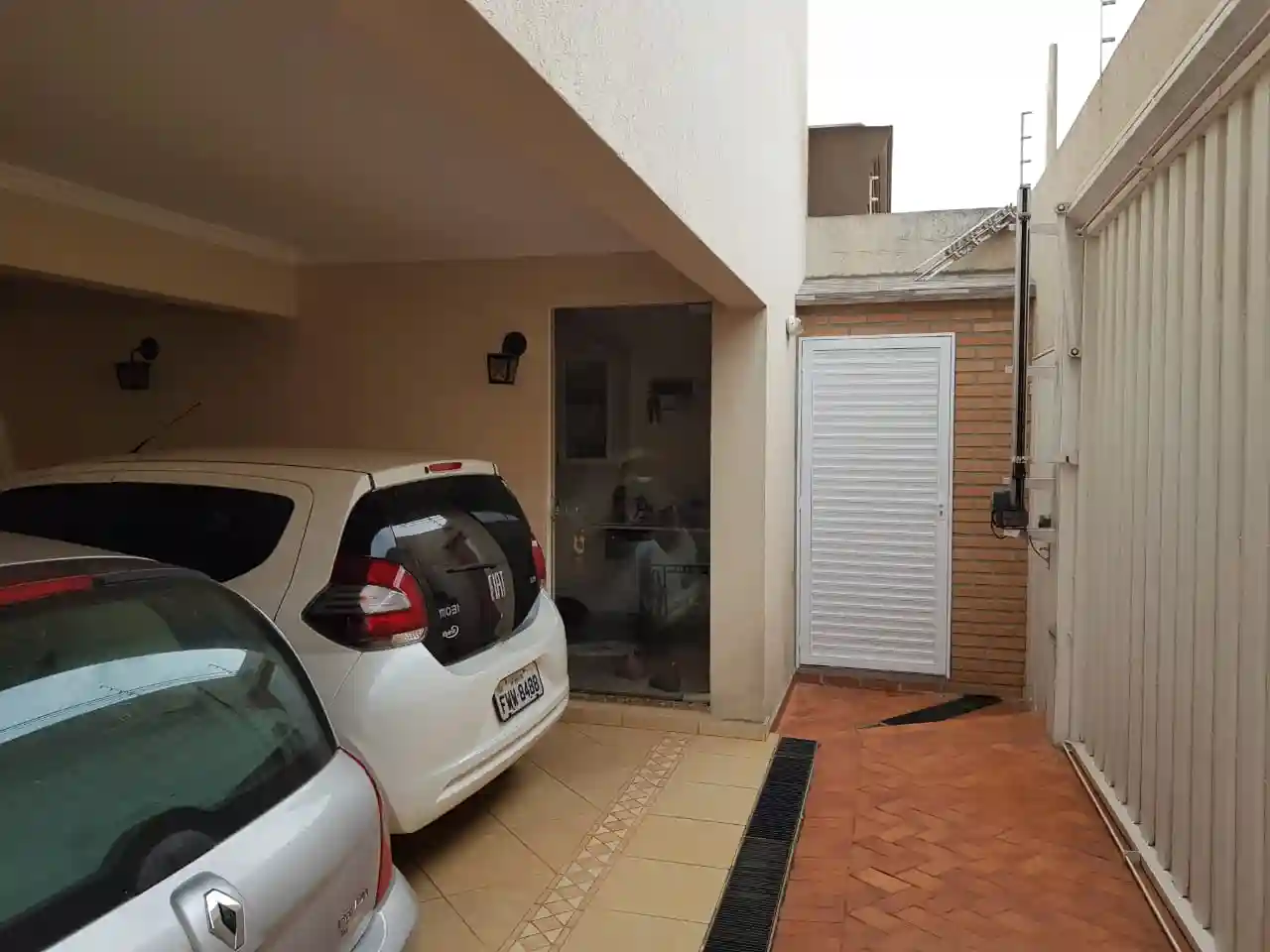 Casa com 3 quartos à venda, 284m² — foto 3 de 10