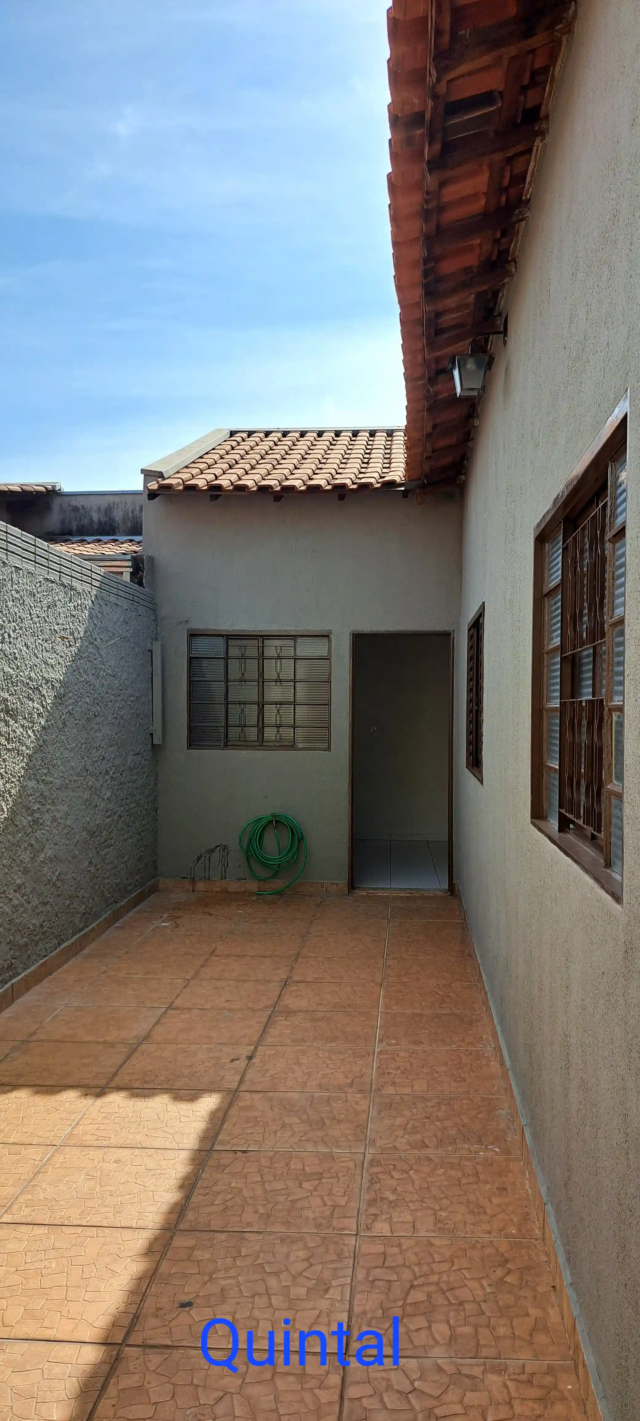 Casa com 3 quartos à venda, 140m² — foto 2 de 13